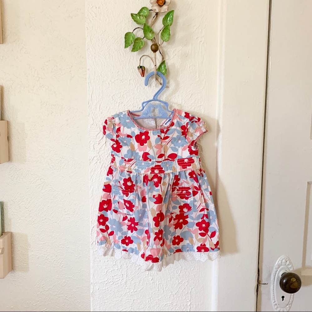 Cute little flower dress!